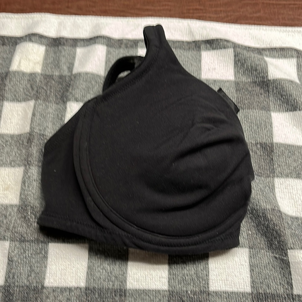 Used Body by Victoria black bra